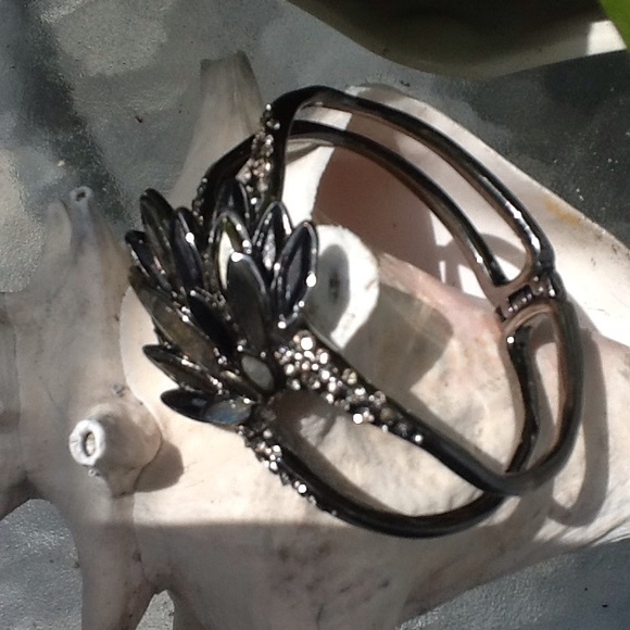 X🔥SALE🔥ALEXIS  BITTAR MISS HAVISHAM, COLLECTIBLE - Picture 5 of 6